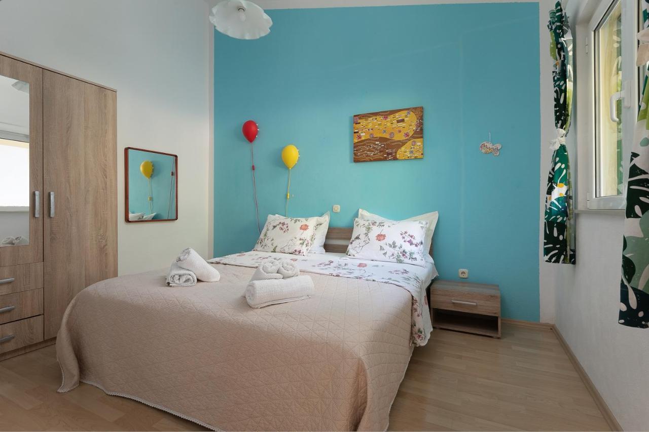 Apartment By The Sea Podgora Eksteriør bilde